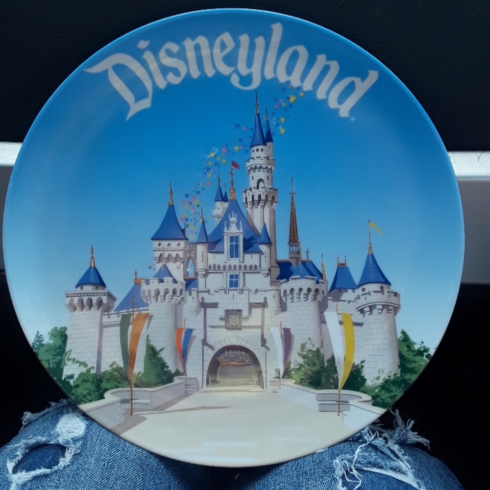 Disneyland Plate for decoration.